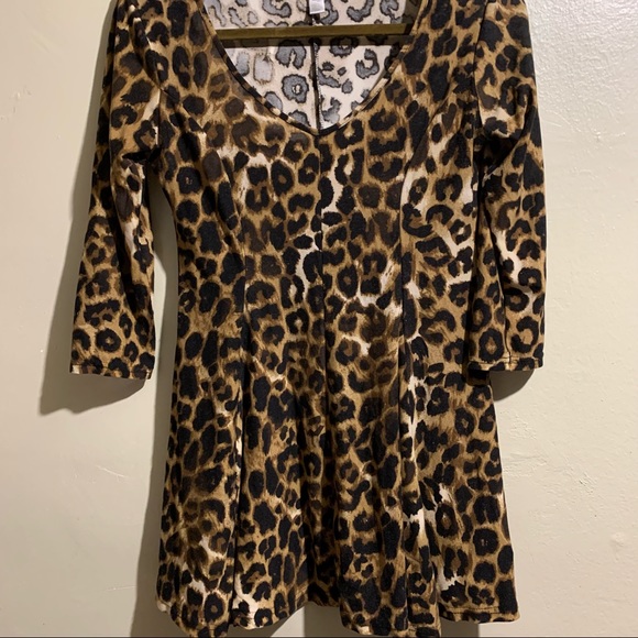 Leopard Print Size L with Shoulder Pads 3/4 Sleeve Brown Black Cream - Picture 2 of 7
